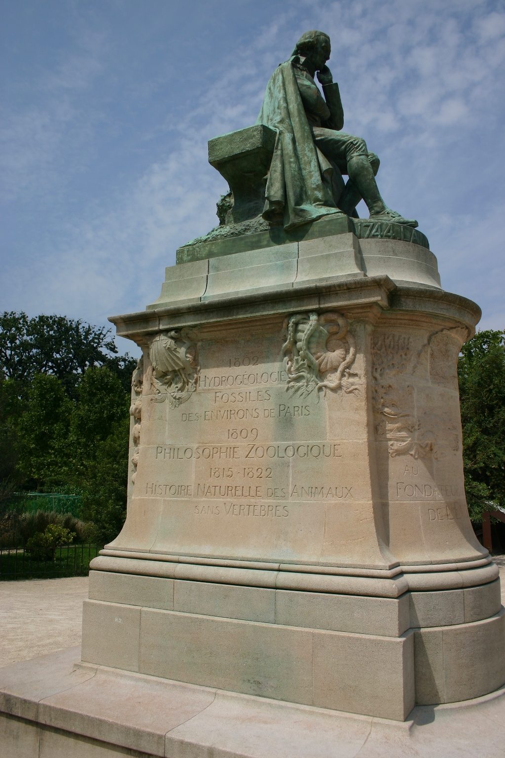 Jean%20Baptiste%20Lamarck%27s%20monument%2C%20Jardin%20des%20Plants%2C%20Paris%20%283%29.JPG